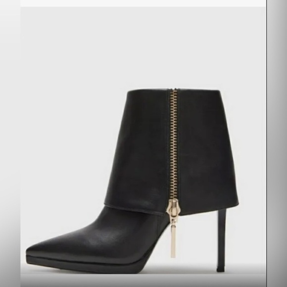 Steve Madden Renee black leather cuffed pointy toe stiletto Ankle Boots size 11 - Picture 2 of 8